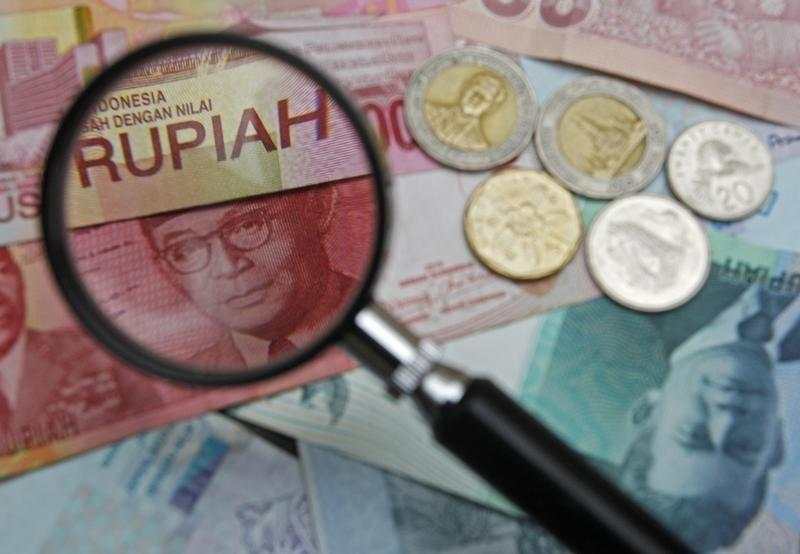 Rupiah Menguat saat BI Rate Turun, IHSG Justru Melemah